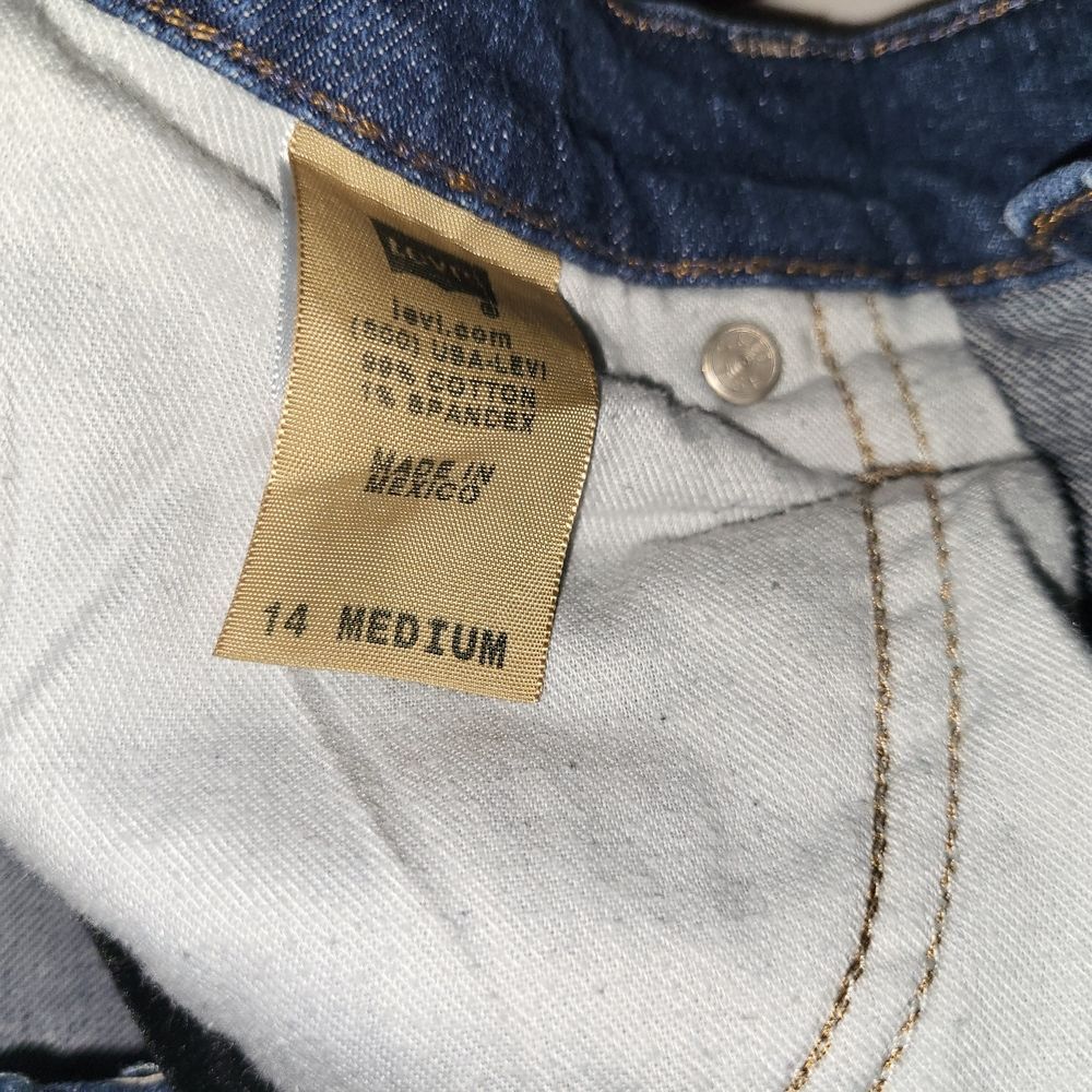 Levi's Blue Flare Wide Leg Jeans with Classic Style - Size 14 - Picture 4 of 4